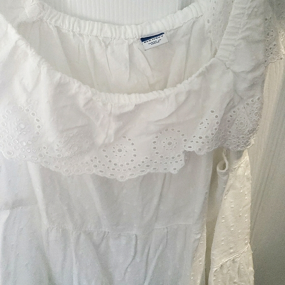 Old Navy Boho Eyelet Blouse - Picture 4 of 8